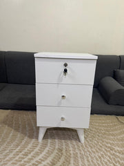 3-Drawer Nightstand – Compact Bedside Table with Storage for Bedroom or Living Room